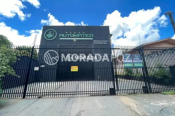 Barracão medindo 411m²  à venda  no Jd. Eliza II