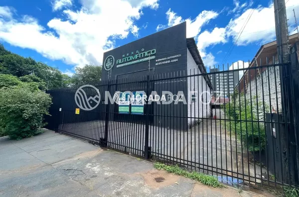 Barracão medindo 411m²  à venda  no Jd. Eliza II