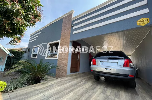 Casa com 03 quartos e piscina no Jd. São Roque à venda