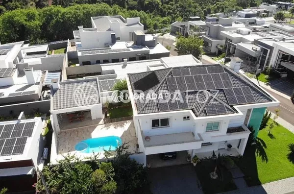 Sobrado alto padrão, mobiliado, 03 suítes e 01 quarto para venda no Cond. Dom Laurindo