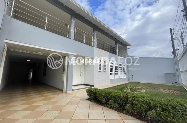 Sobrado com 05 quartos, semimobiliado à venda no Jd. Alice I