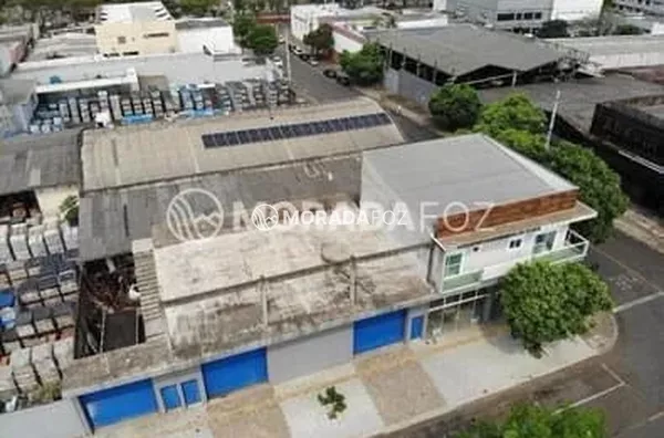 Salas comerciais, apartamento e barracão disponível à venda