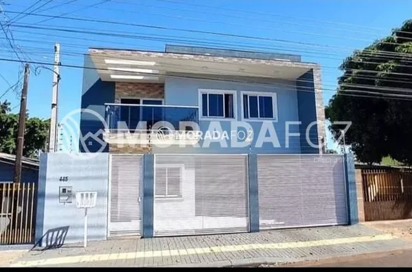 Sobrado com 03 quartos, semimobiliado, à venda no Jd. Curitibano