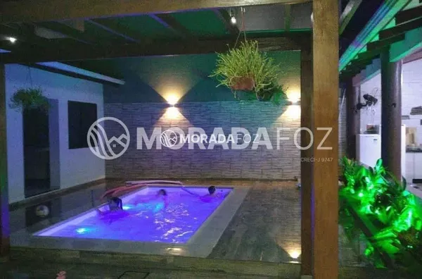 Casa com 04 quartos, semimobiliada, à venda no Jd. Bourbon 