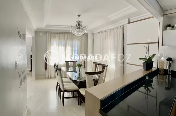 Sobrado com 04 quartos, semimobiliado na Vila Maracanã