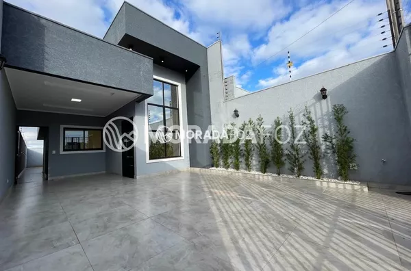 Casa de alto padrão com 03 quartos à venda no Jd. Nova Esperança