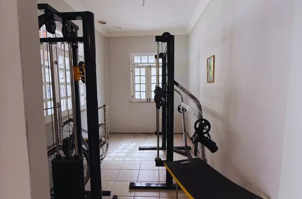 Casa Duplex com 255m2 à Venda no Luciano Cavalcante 