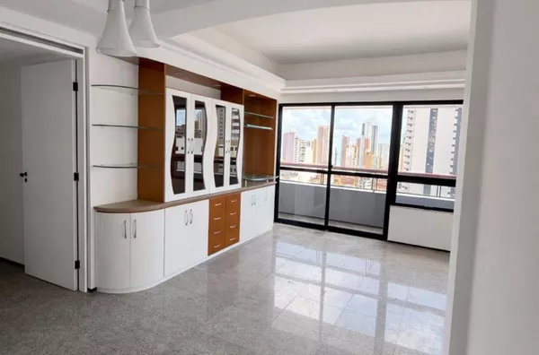 Apartamento 3  Quartos à Venda no  Meireles – 2 Vagas  em Localização  Prime em Fortaleza