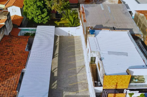 Imóvel Comercial de 462m² com Renda – Parque Araxá