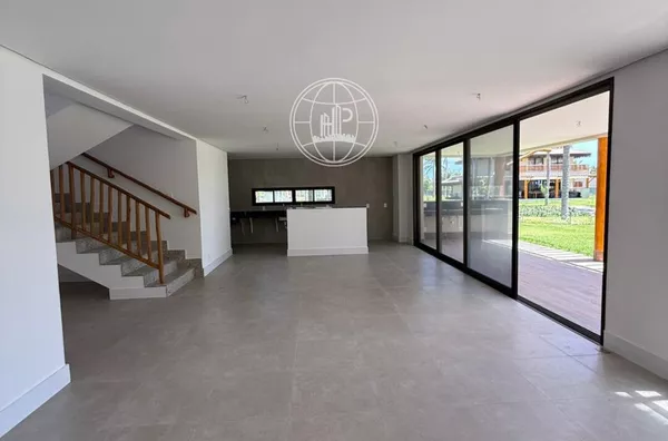 - Casa de Luxo no Fortim Eco Village | Rooftop | 5 Suítes | 312m² | 3 Andares  | Alto Padrão Ceará
