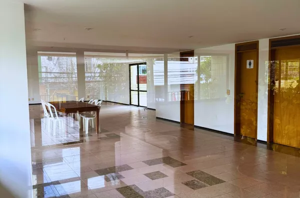 Apartamento com 248m² de Sofisticação no Meireles