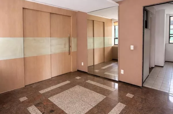 Apartamento 3  Quartos à Venda no  Meireles – 2 Vagas  em Localização  Prime em Fortaleza
