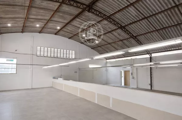  Prédio Comercial com Galpão | 1.620m² | Ponto já Validado para Empresas e Investidores 
