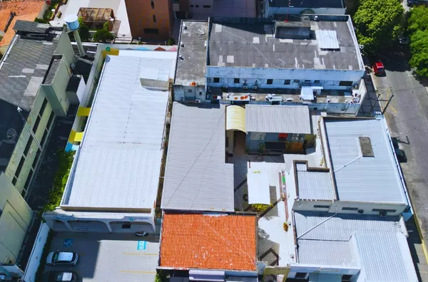 CENTRO COMERCIAL CONSOLIDADO COM 1.992 m² – Aldeota