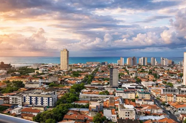 Apartamento à venda no Centro de Fortaleza com 168 m²