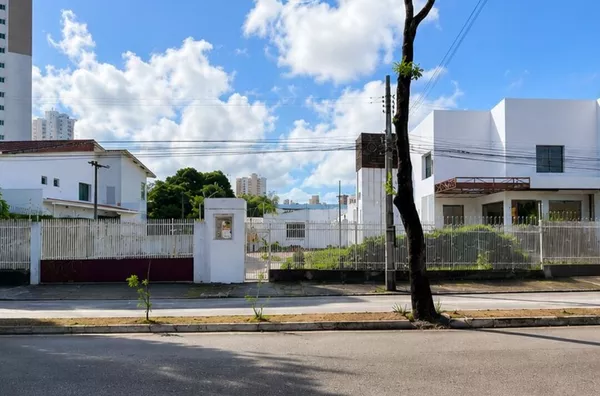 Área Multiuso de 3.400m² em Fortaleza