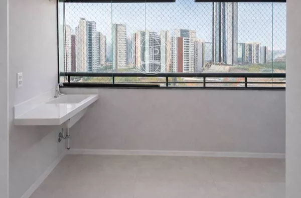 Apartamento 3 Suítes Reformado à Venda no Meireles | 106m² | Andar Alto | 2 Vagas | Oportunidade R$ 1.000.000