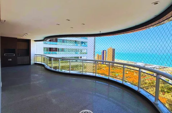 Apartamento de Alto Padrão no Meireles – 5 Quartos