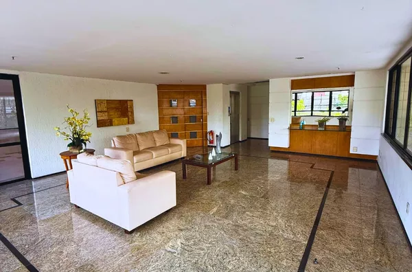 Apartamento com 248m² de Sofisticação no Meireles