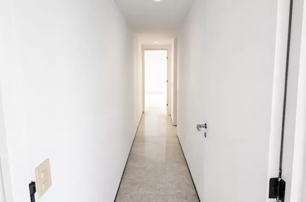 Apartamento 3  Quartos à Venda no  Meireles – 2 Vagas  em Localização  Prime em Fortaleza