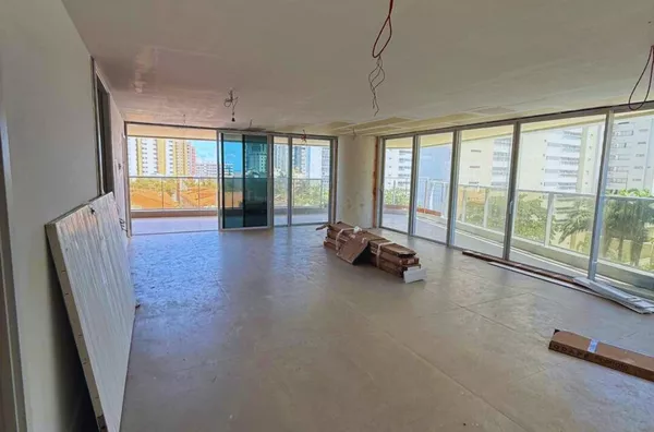 356 m2 de Exclusividade Absoluta com Vista Mar no Meireles