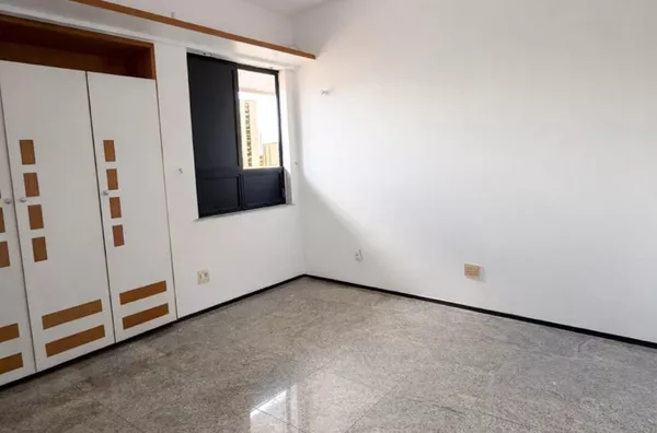Apartamento 3  Quartos à Venda no  Meireles – 2 Vagas  em Localização  Prime em Fortaleza