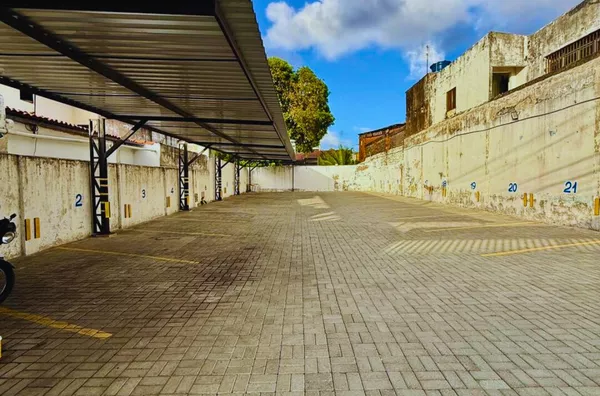 Imóvel Comercial de 462m² com Renda – Parque Araxá