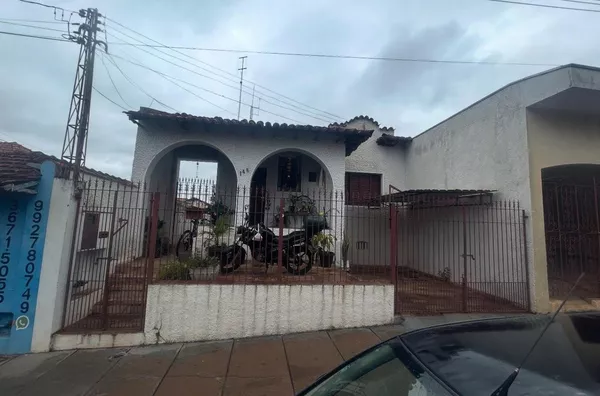 Casa para venda, 3 quarto(s),  Centro, Casa Branca