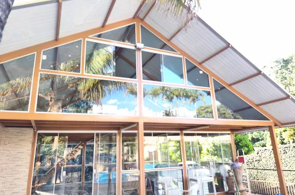 Área com aproximadamente 8.000 m² em Arniqueiras
