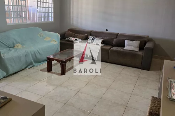 Casa térrea com 4 quartos e apartamento nos fundos à venda no Guará