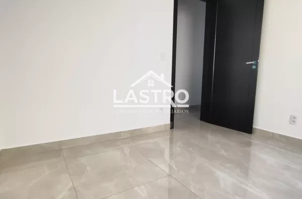CASA A VENDA, MORUMBI COM 2 SUITE