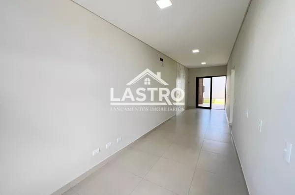 Casa pronta para morar, próximo a Av. Republica Argentina, região do Morumbi , 2 quarto(s), sendo 1 suíte, sala de estar/tv, banheiro social, área de serviço, sobra de terreno nos fundos   - Selecione - Bairro, Foz Do Iguaçu