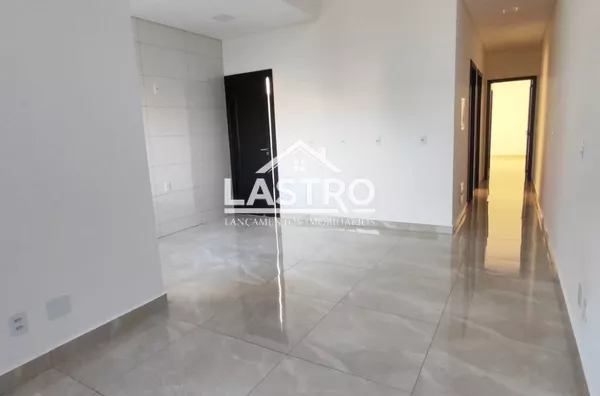 CASA A VENDA, MORUMBI COM 2 SUITE