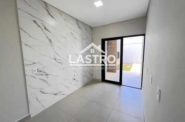 Casa pronta para morar, próximo a Av. Republica Argentina, região do Morumbi , 2 quarto(s), sendo 1 suíte, sala de estar/tv, banheiro social, área de serviço, sobra de terreno nos fundos   - Selecione - Bairro, Foz Do Iguaçu