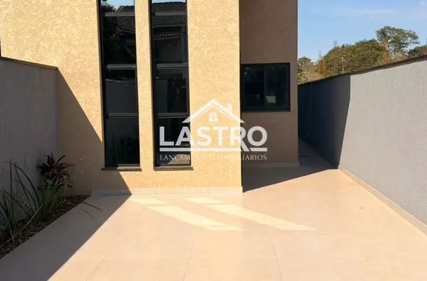 CASA A VENDA, JRD SAO ROQUE COM SUITE 