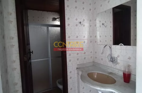 Casa para aluguel, 4 quarto(s),  Capuchinhos, Feira De Santana