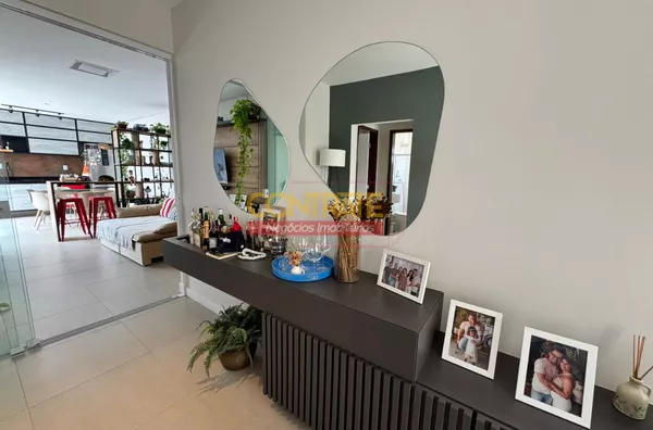 Casa totalmente mobiliada no SIM