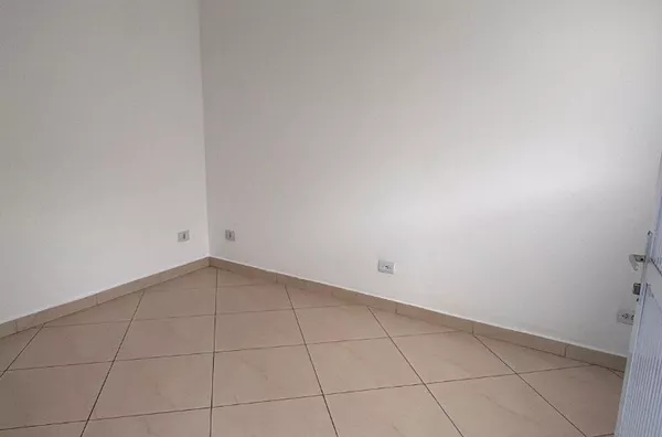 Casa para aluguel, 2 quarto(s),  Loteamento Residencial E Comercial Alessandra, Pindamonhangaba