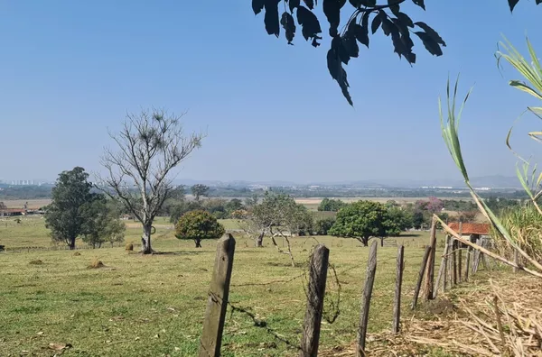 Sítio para aluguel, 3 quarto(s),  Alto São Pedro, Taubaté - Foto 3