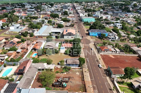 Terreno na Avenida 1º de Maio