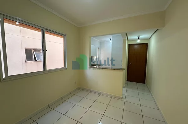 Apartamento disponível para locação no bairro Ana Maria, em Ribeirão Preto/SP. Imóvel com 40m², bem iluminado, com sala, cozinha e dormitório com armários, uma vaga de garagem. Localização privilegiada, próximo ao Ribeirão Shopping.
