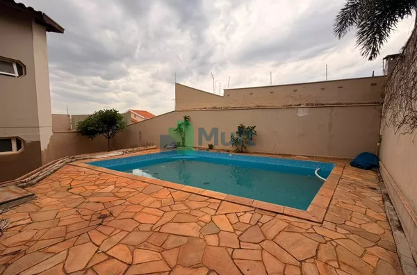 Casa residencial/comercial para Locação – 4 banheiros – 2 Quartos - 303,10 m² – Bairro Ribeirânia | Ribeirão Preto/SP