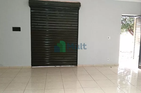 Salão Comercial com 46,41m² de área útil localizado no Bairro Monte Alegre.