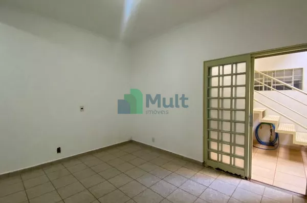 Sala em ótima localização na Vila Seixas, com com 37m² de área útil.