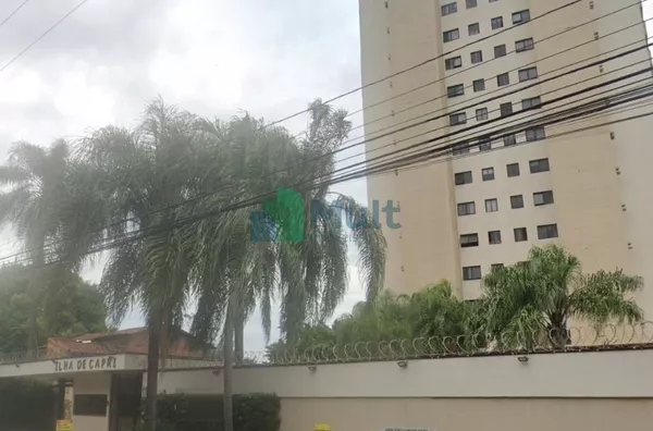 Edifício Ilha de Capri a Venda, andar alto face sombra.