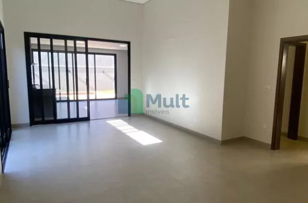Casa Térrea á venda no Condomínio Alto do Castelo 1.