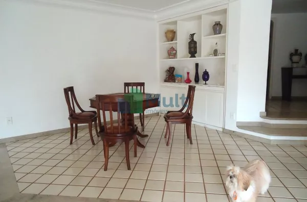 Sobrado no Bairro Jd. Sumaré com 04 suítes, piscina, varanda gourmet  com 595m² de área útil.