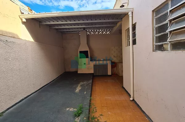 Casa com 03 quartos, sendo 01 suíte para venda - Jardim Interlagos - Ribeirão Preto