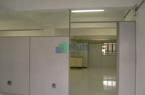 Salão Comercial em ótima localização no Bairro Jd. Anhanguera com 260m² .