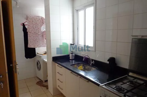 Apartamento em excelente localização no Centro da Cidade próximo aos principais pontos comerciais e shopping Santa Úrsula, 83,93m² de área privativa.